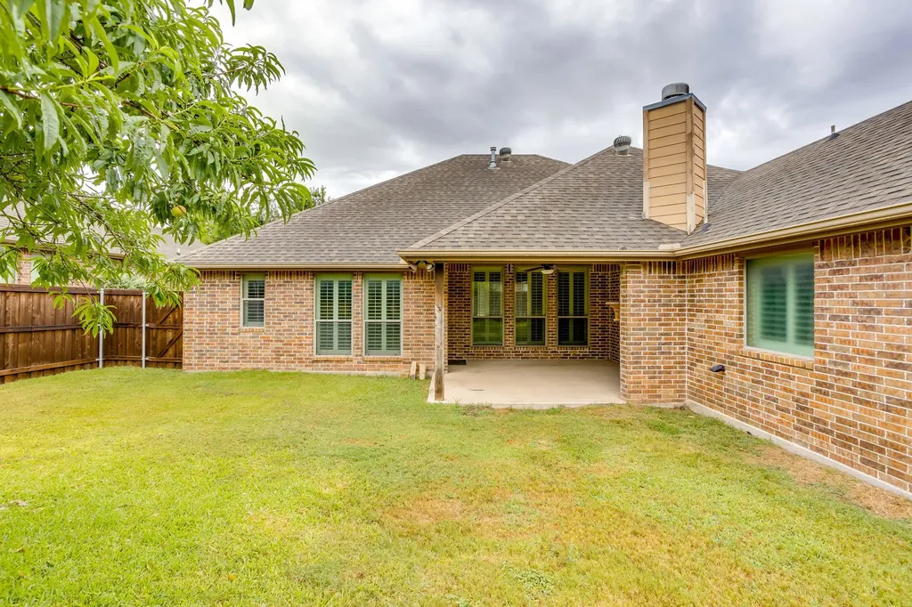 7412 Heights View Drive Benbrook TX 76126