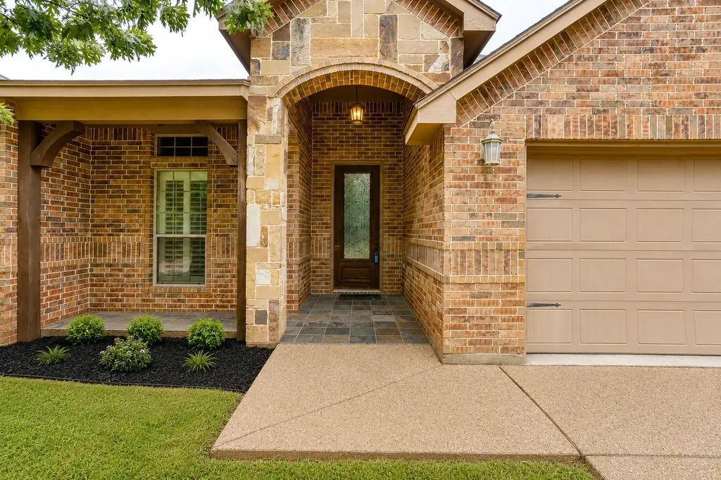 7412 Heights View Drive Benbrook TX 76126