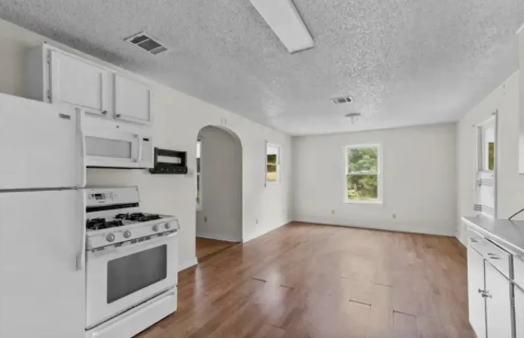 6454 Faust Drive Shreveport LA 71129