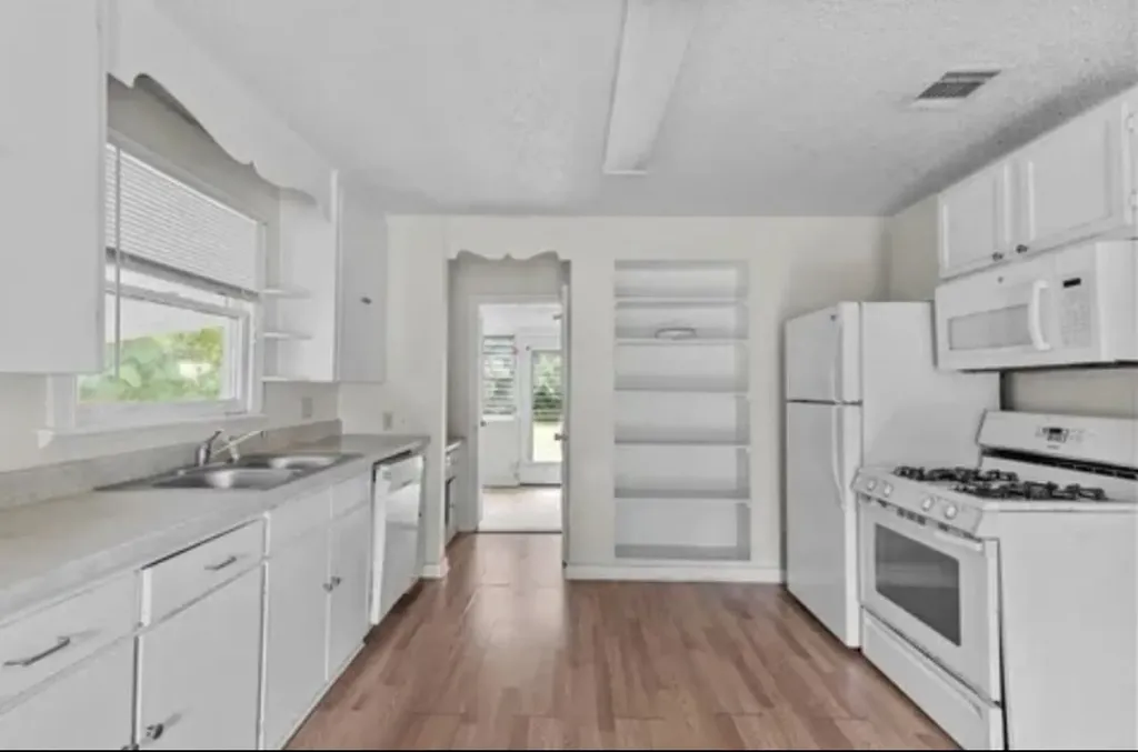 6454 Faust Drive Shreveport LA 71129