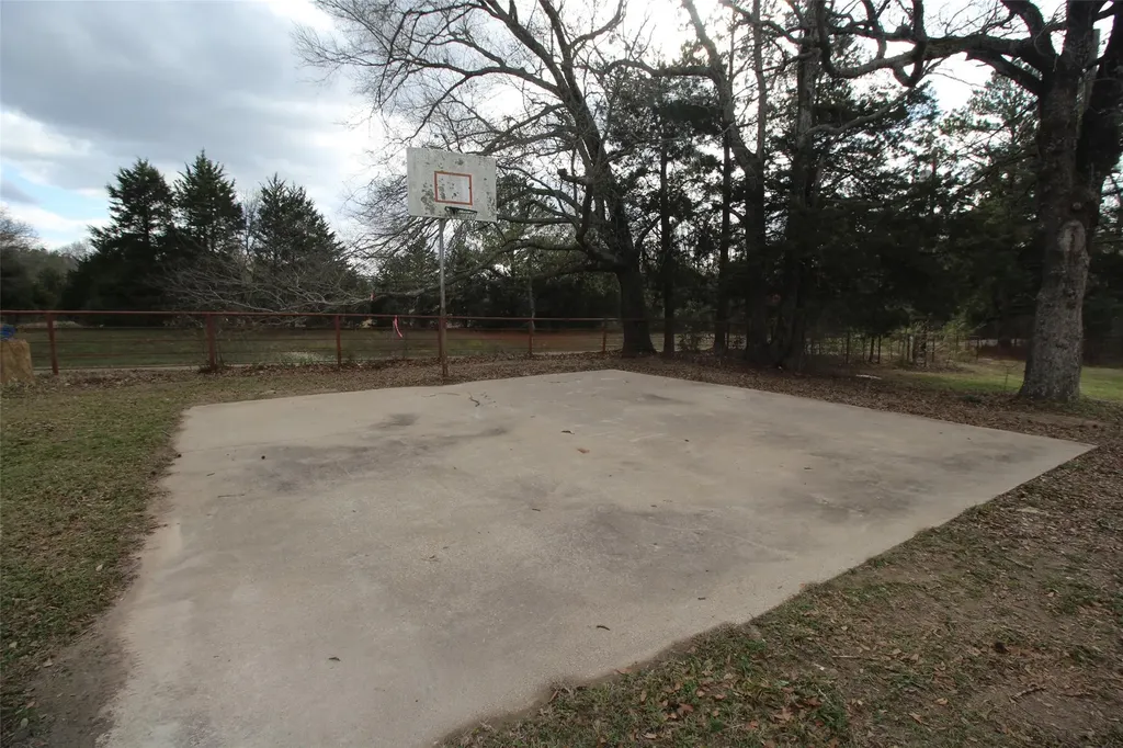 7731 Fm 857 Grand Saline TX 75140