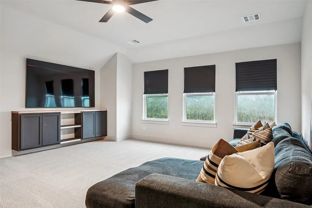 826 Townsman Court Midlothian TX 76065