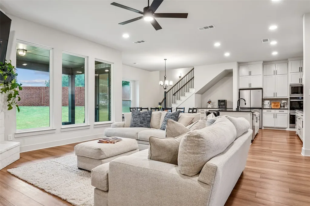 826 Townsman Court Midlothian TX 76065