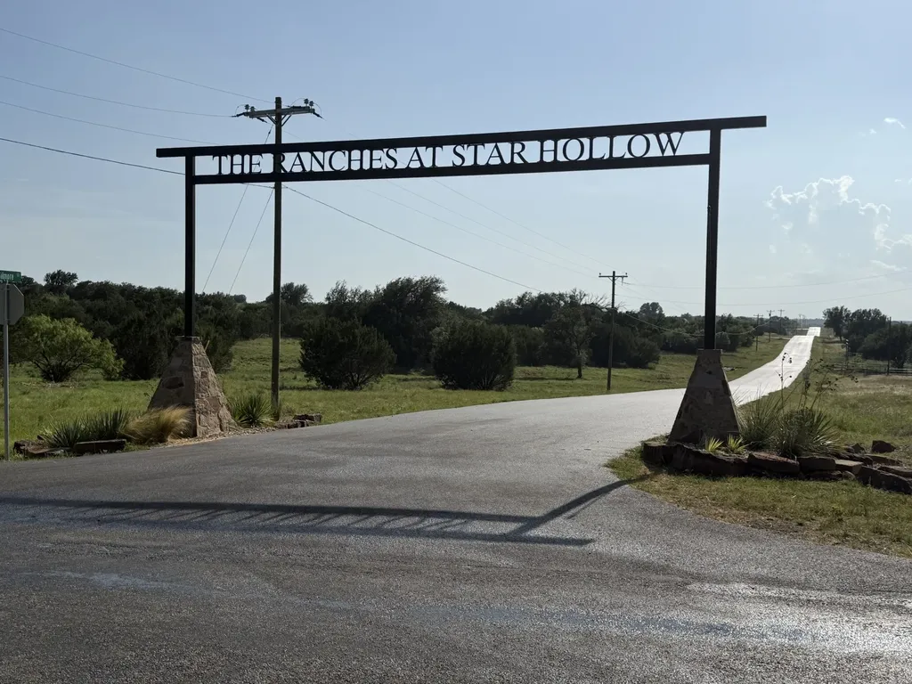 706 Rory Crossing Lipan TX 76462