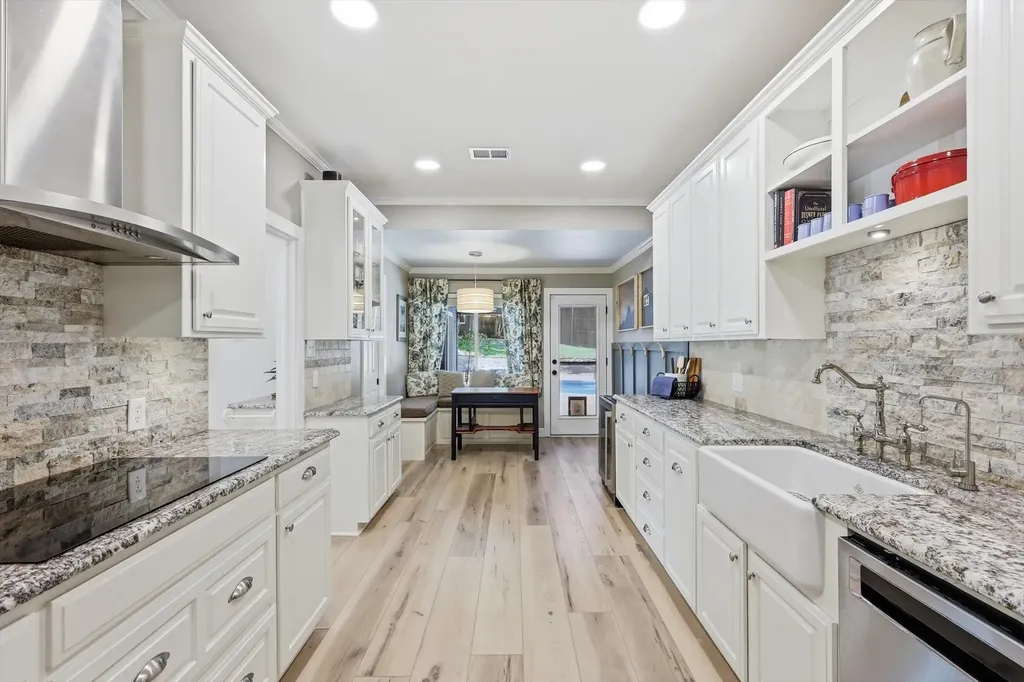 5706 Trail Lake Drive Arlington TX 76016