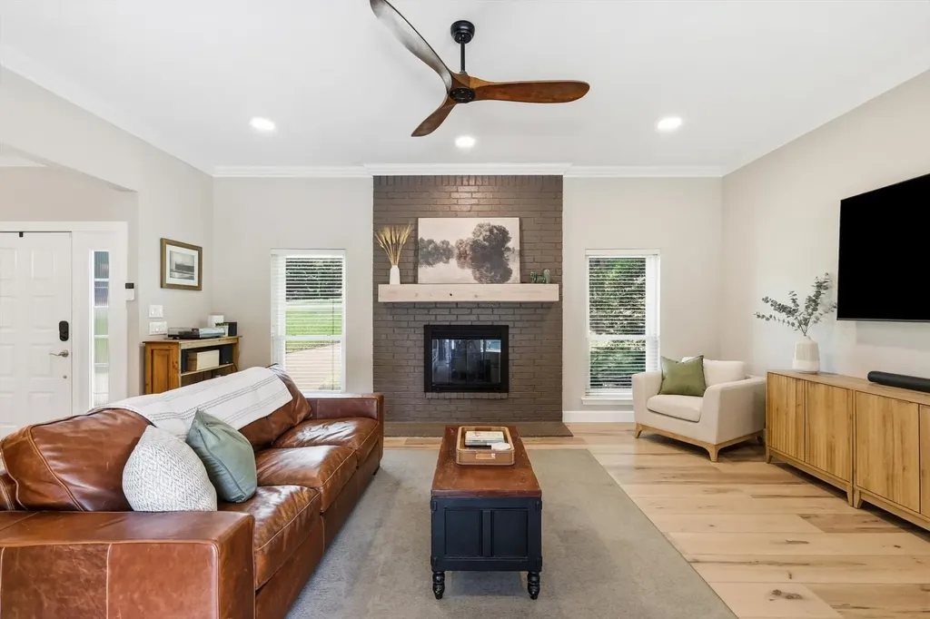 5706 Trail Lake Drive Arlington TX 76016