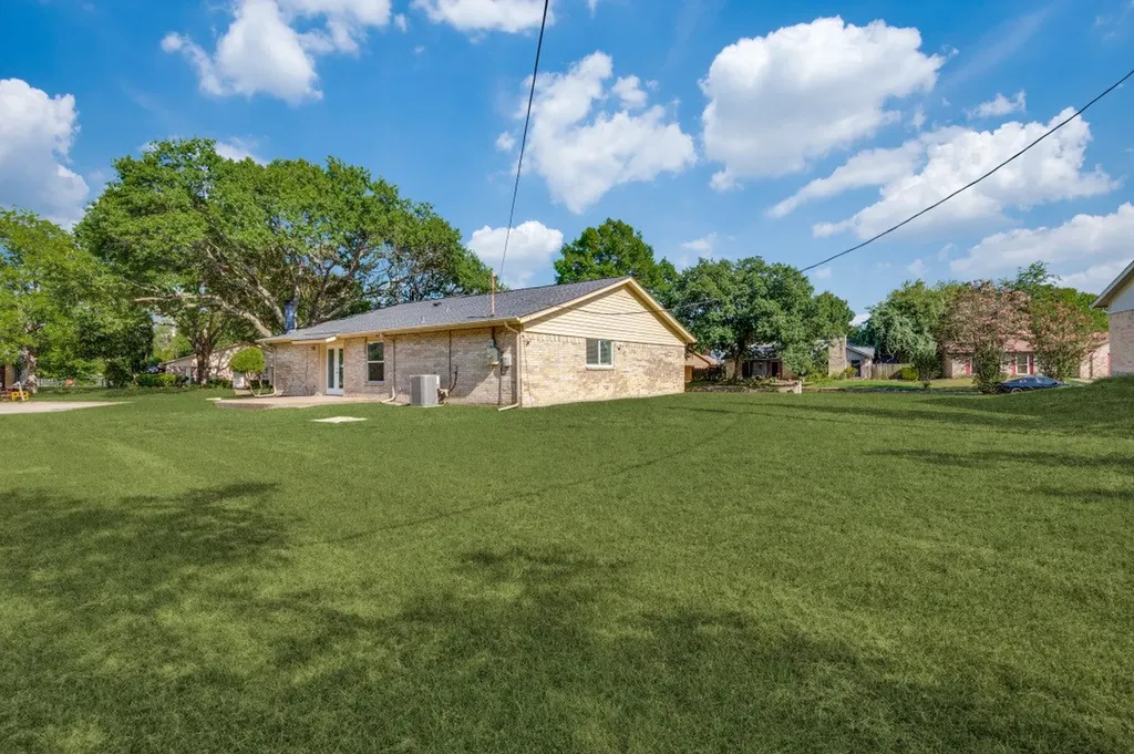 1149 Meadow Creek Court Lancaster TX 75146