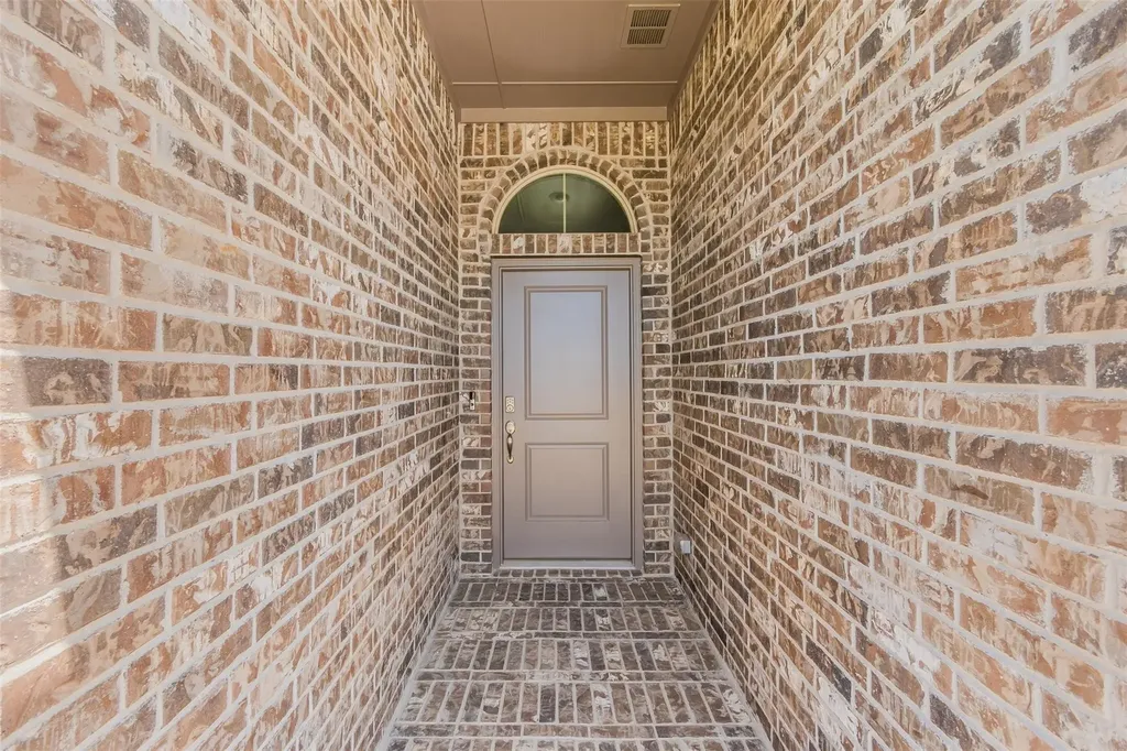 1343 Fox Hollow Road Krum TX 76249