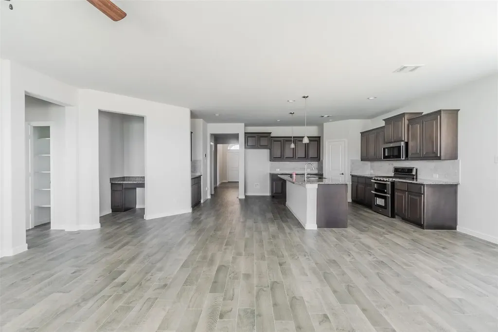 1343 Fox Hollow Road Krum TX 76249