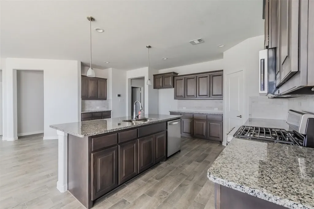 1343 Fox Hollow Road Krum TX 76249