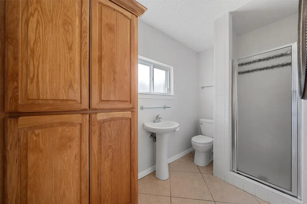 187 Cr 1766 Clifton TX 76634