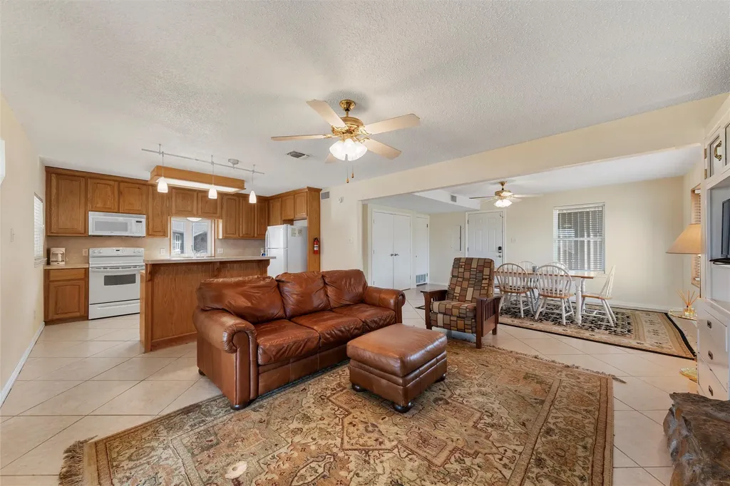 187 Cr 1766 Clifton TX 76634