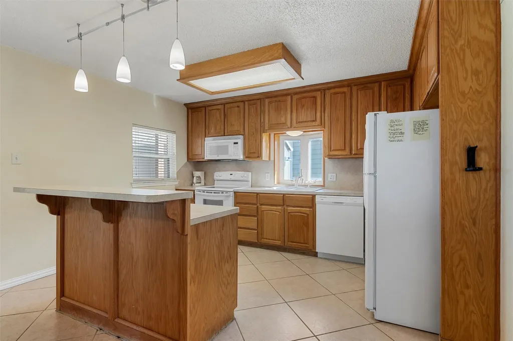 187 Cr 1766 Clifton TX 76634