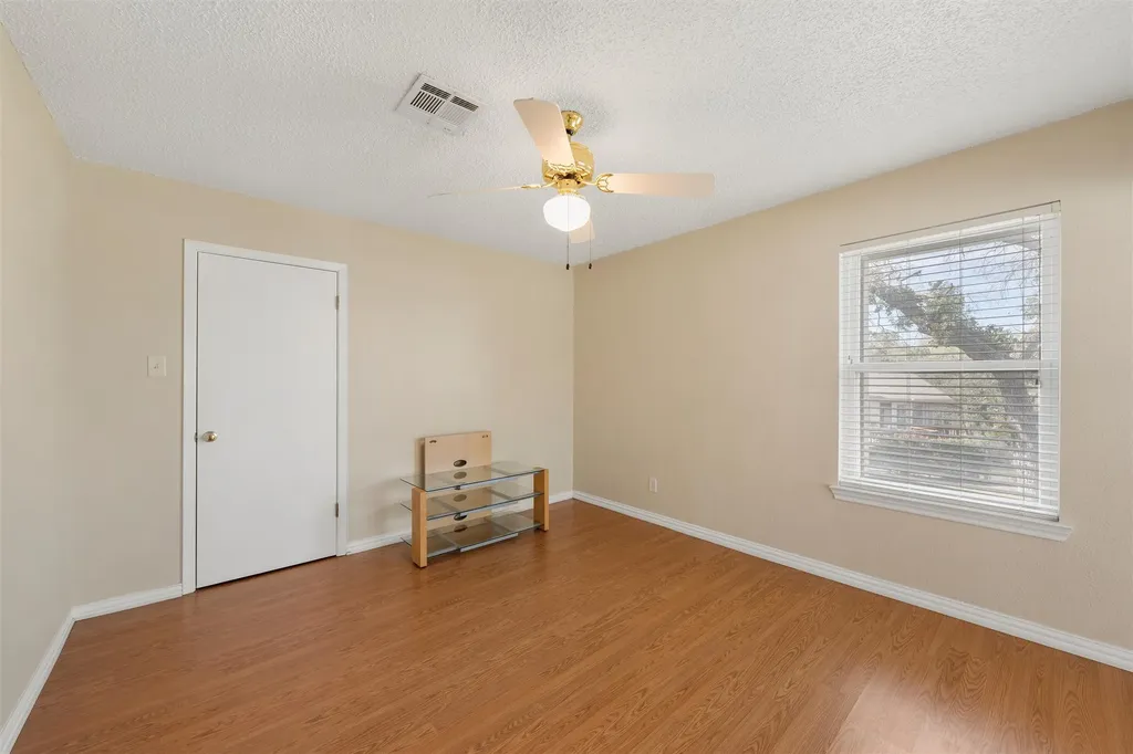 187 Cr 1766 Clifton TX 76634
