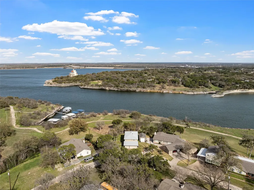 187 Cr 1766 Clifton TX 76634