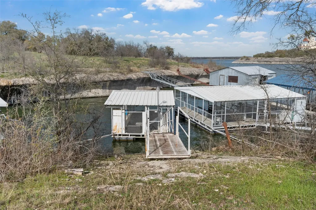 187 Cr 1766 Clifton TX 76634