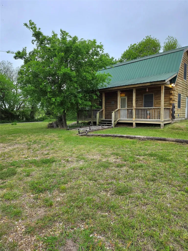 2628 S State Highway 121 Bonham TX 75418