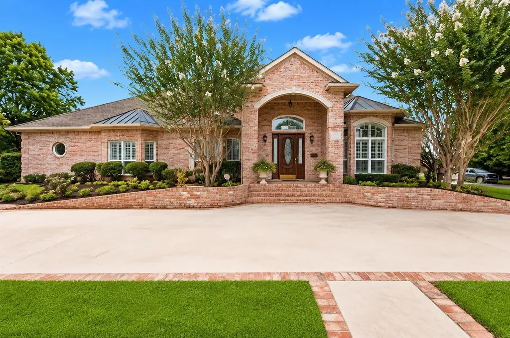 1917 Elmwood Avenue Corsicana TX 75110