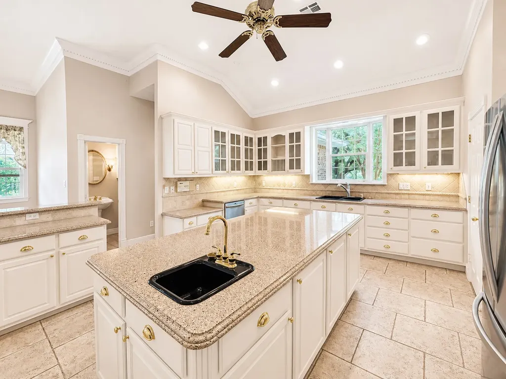 1917 Elmwood Avenue Corsicana TX 75110