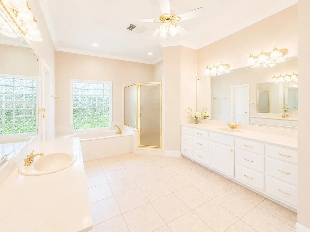 1917 Elmwood Avenue Corsicana TX 75110