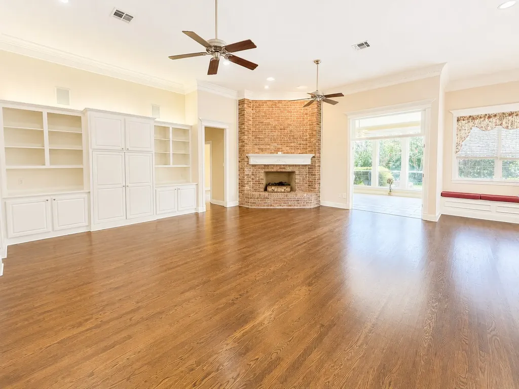 1917 Elmwood Avenue Corsicana TX 75110