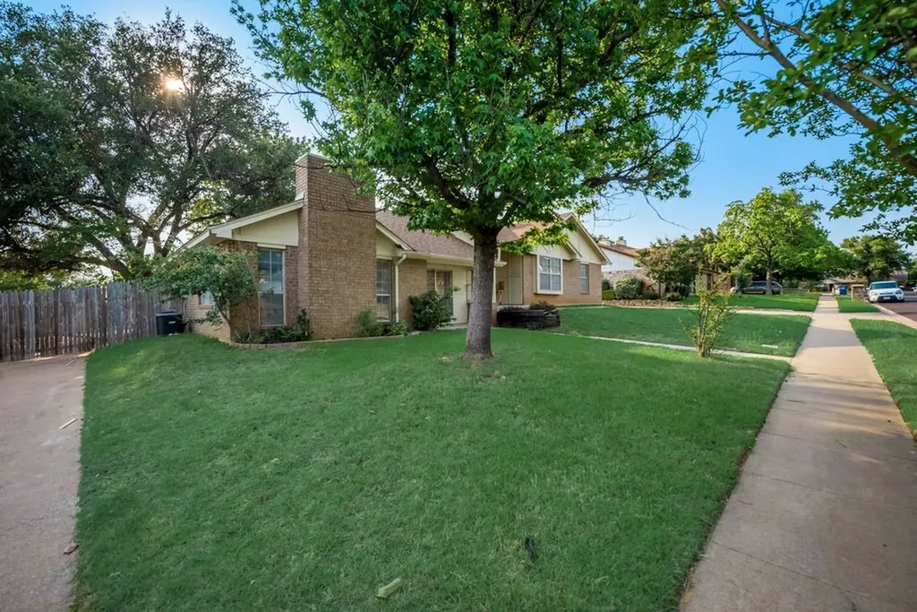 2925 Kathleen Lane Euless TX 76039