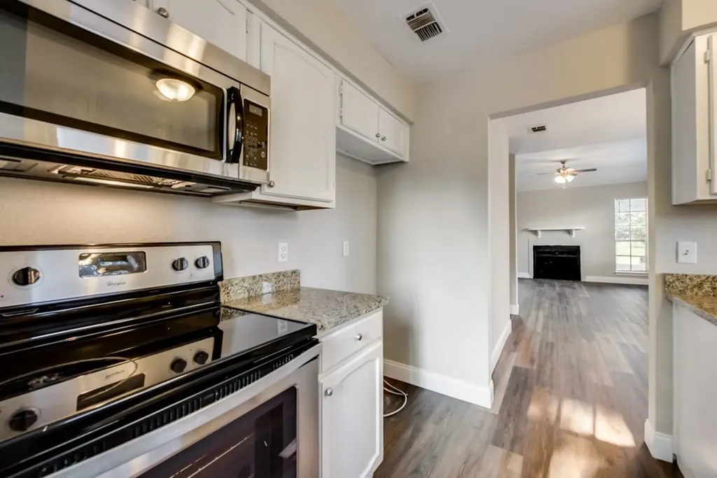 2925 Kathleen Lane Euless TX 76039