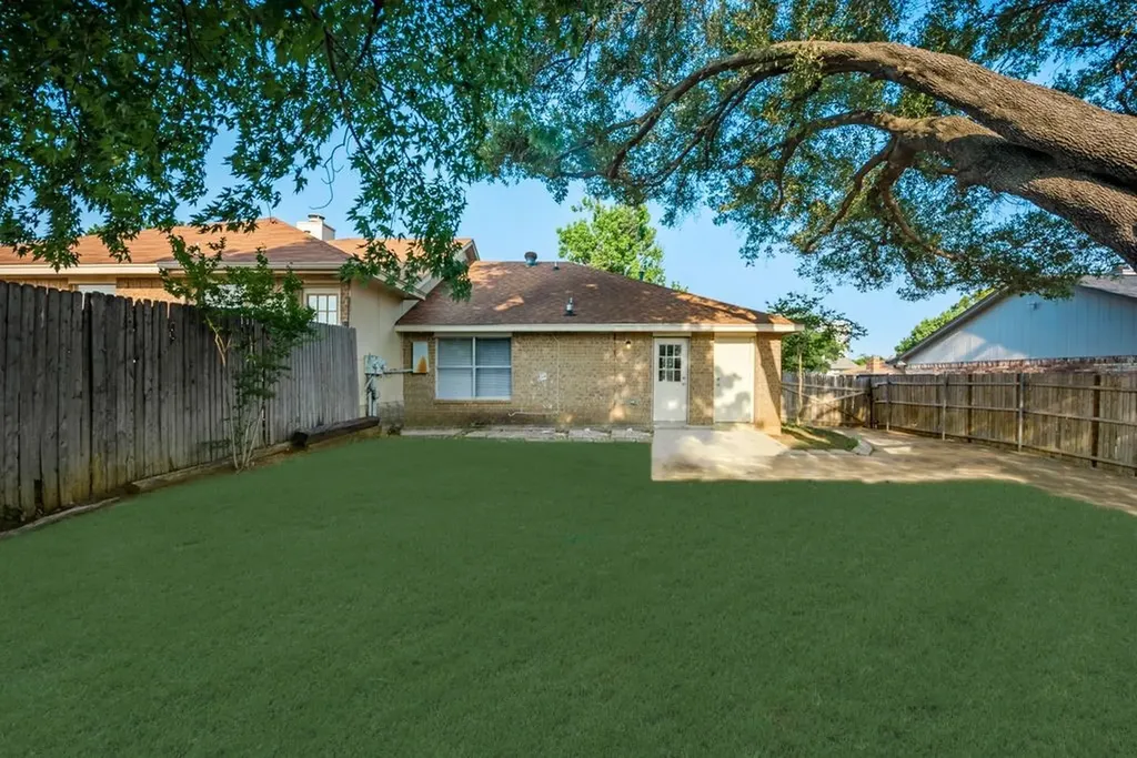 2925 Kathleen Lane Euless TX 76039