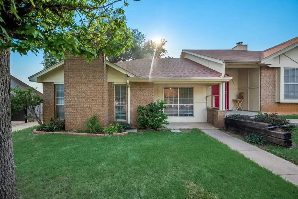 2925 Kathleen Lane Euless TX 76039