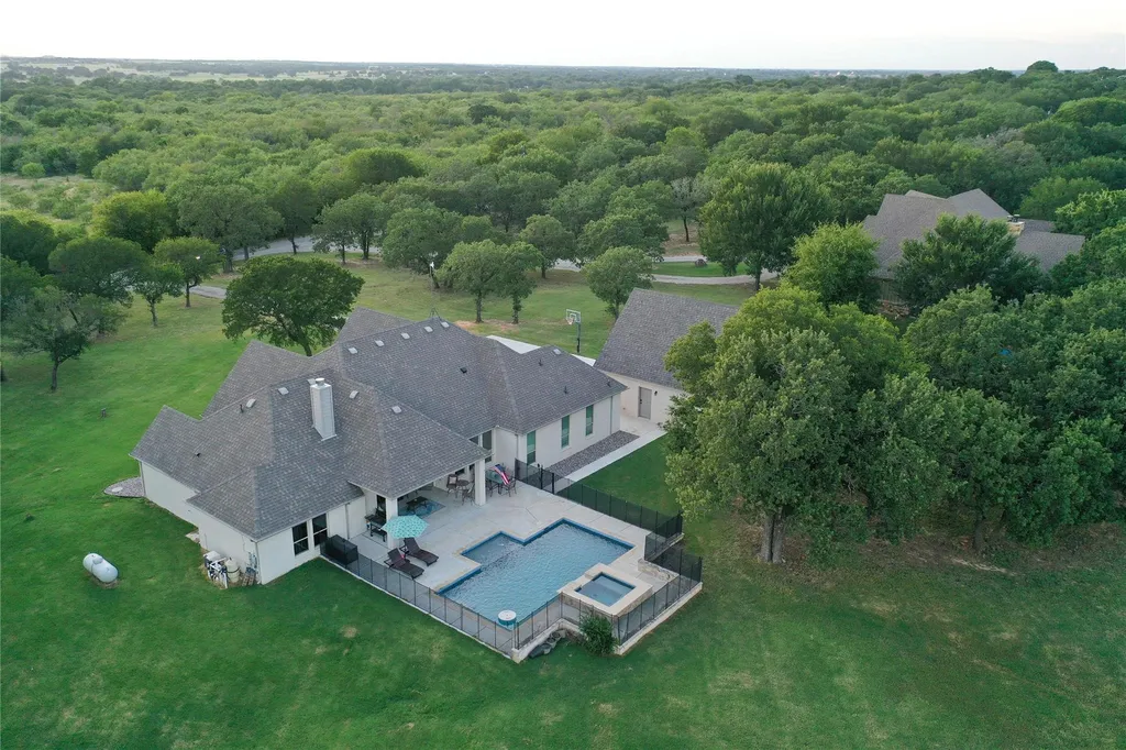 1945 County Road 1111 Decatur TX 76234