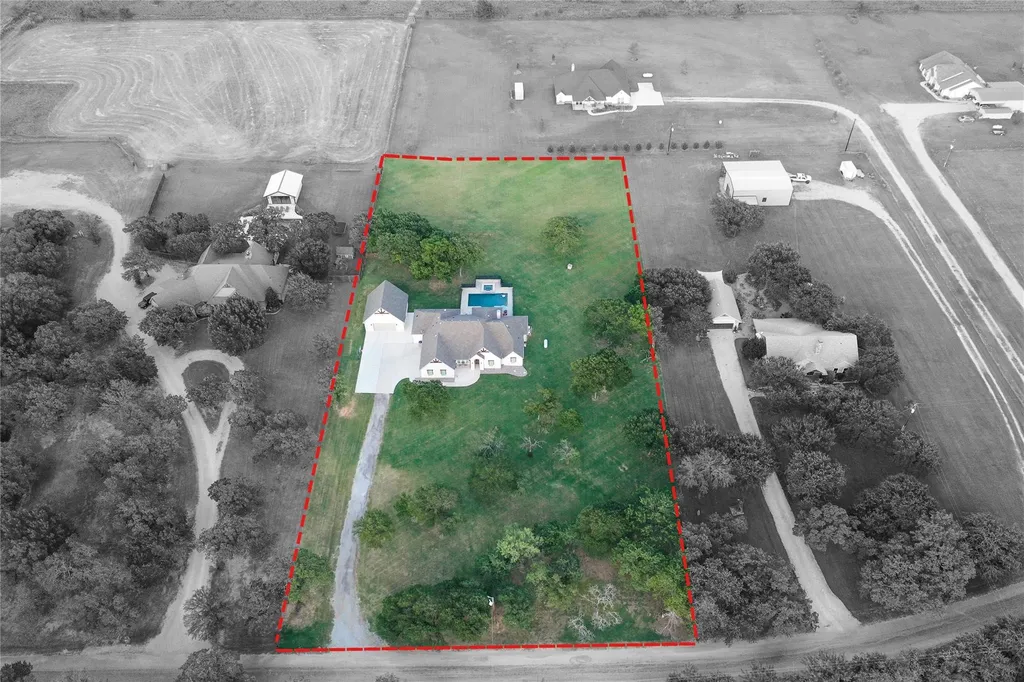 1945 County Road 1111 Decatur TX 76234