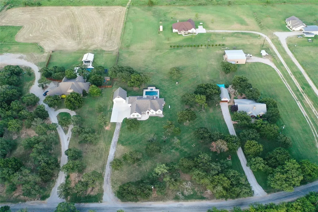 1945 County Road 1111 Decatur TX 76234