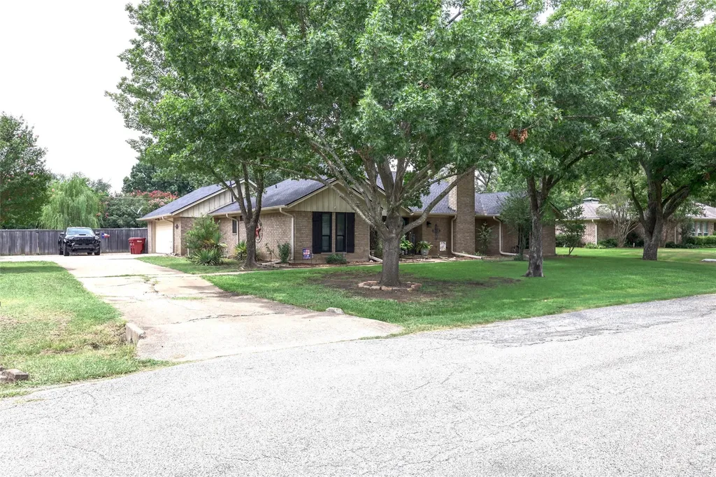 5500 Bello Vista Drive Sherman TX 75090