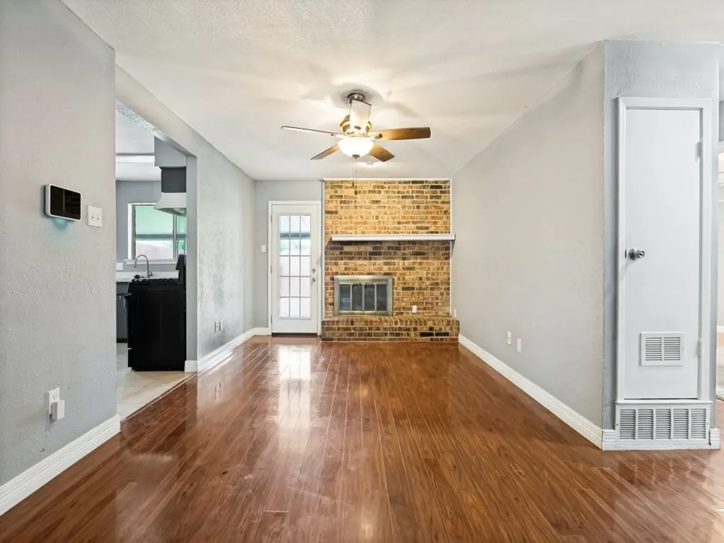 3122 Cheyenne Street Irving TX 75062