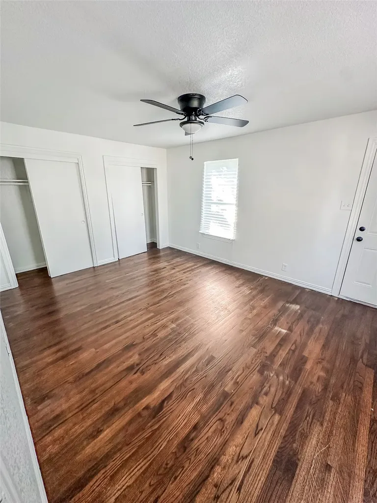 2404 Colony Court Dallas TX 75235
