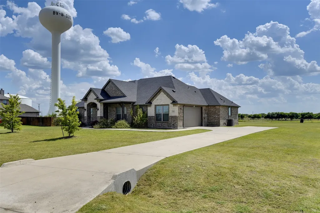 201 Evening Fire Drive Waxahachie TX 75167