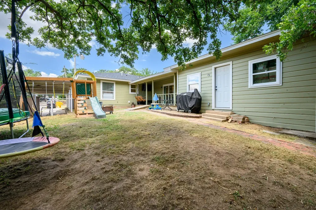 2100 NW 4th Avenue Mineral Wells TX 76067
