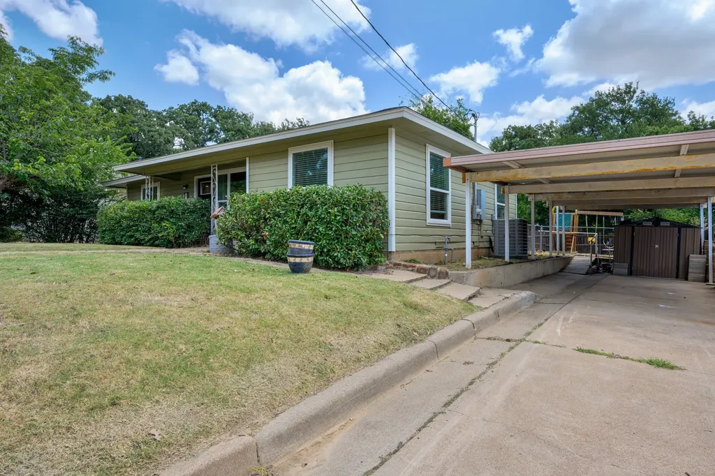 2100 NW 4th Avenue Mineral Wells TX 76067