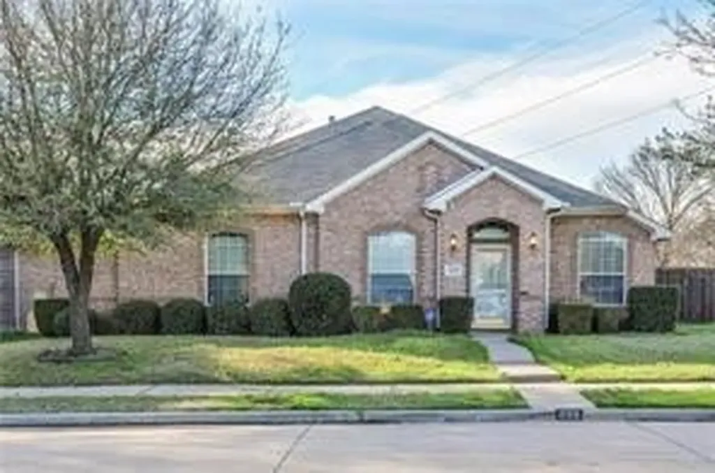 625 Belclaire Terrace Desoto TX 75115