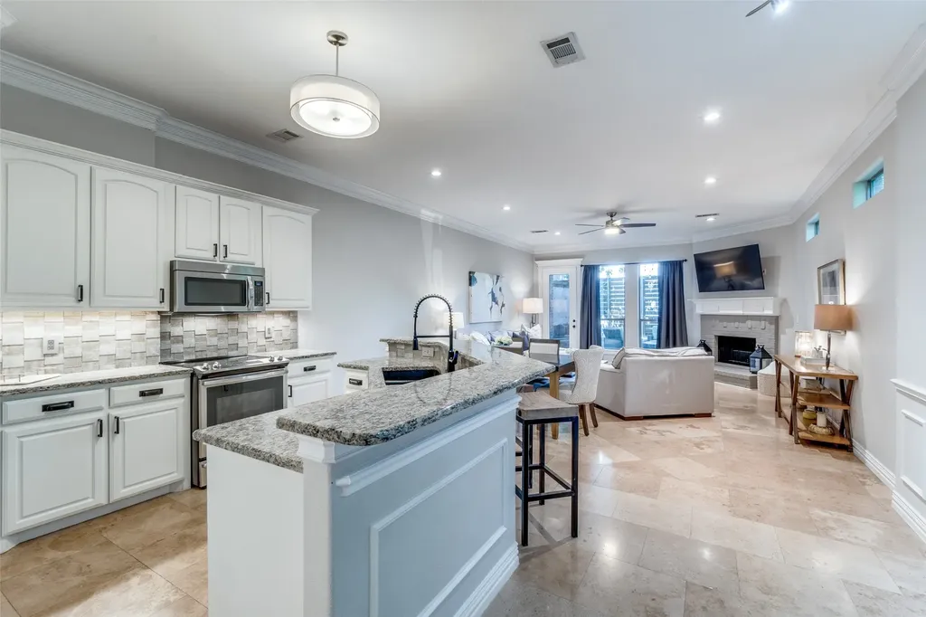 2608 N Garrett Avenue Dallas TX 75206