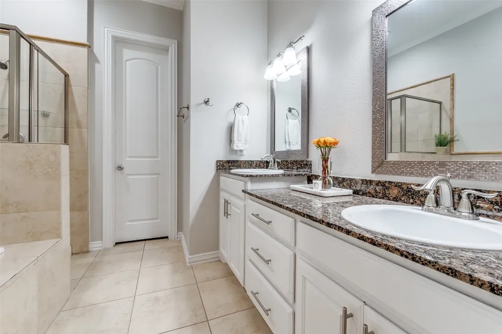 2608 N Garrett Avenue Dallas TX 75206