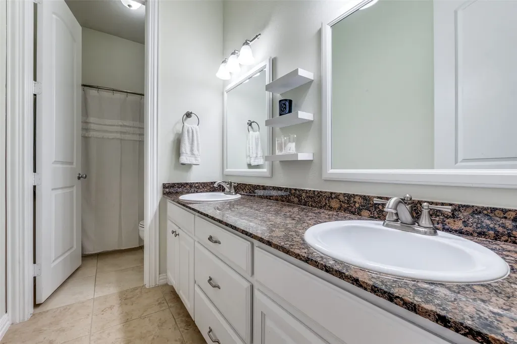 2608 N Garrett Avenue Dallas TX 75206