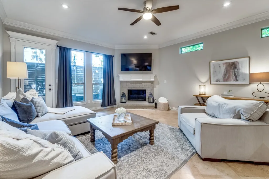 2608 N Garrett Avenue Dallas TX 75206