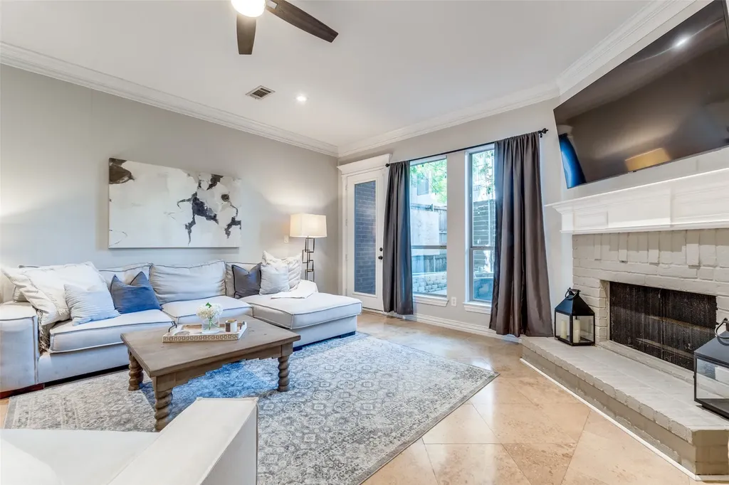2608 N Garrett Avenue Dallas TX 75206