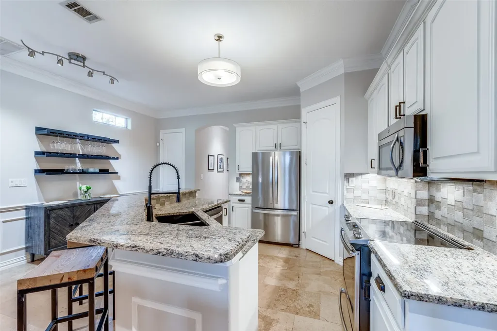 2608 N Garrett Avenue Dallas TX 75206