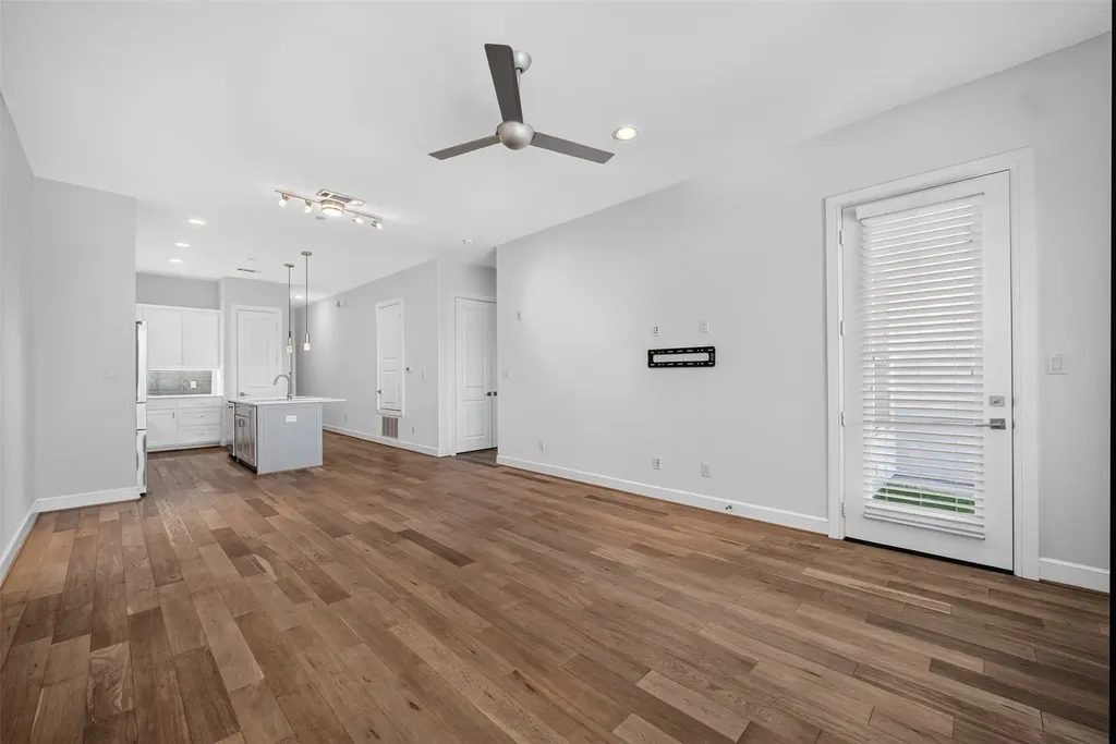 5015 Meridian Lane Addison TX 75001