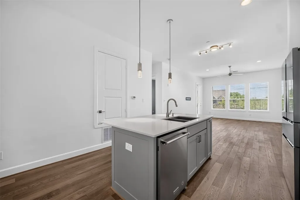 5015 Meridian Lane Addison TX 75001