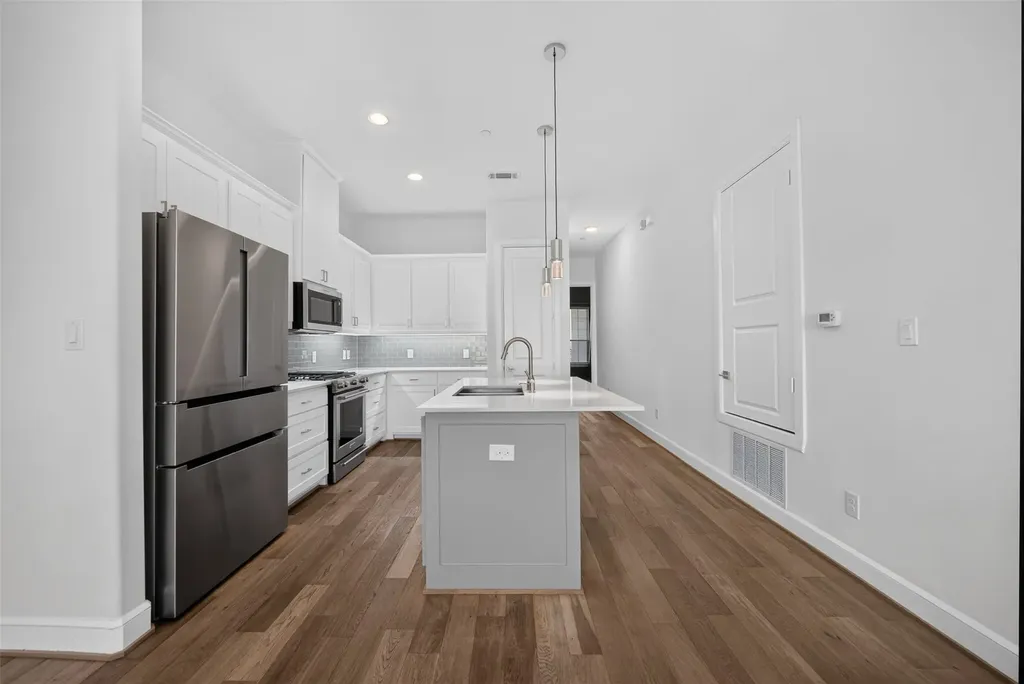 5015 Meridian Lane Addison TX 75001