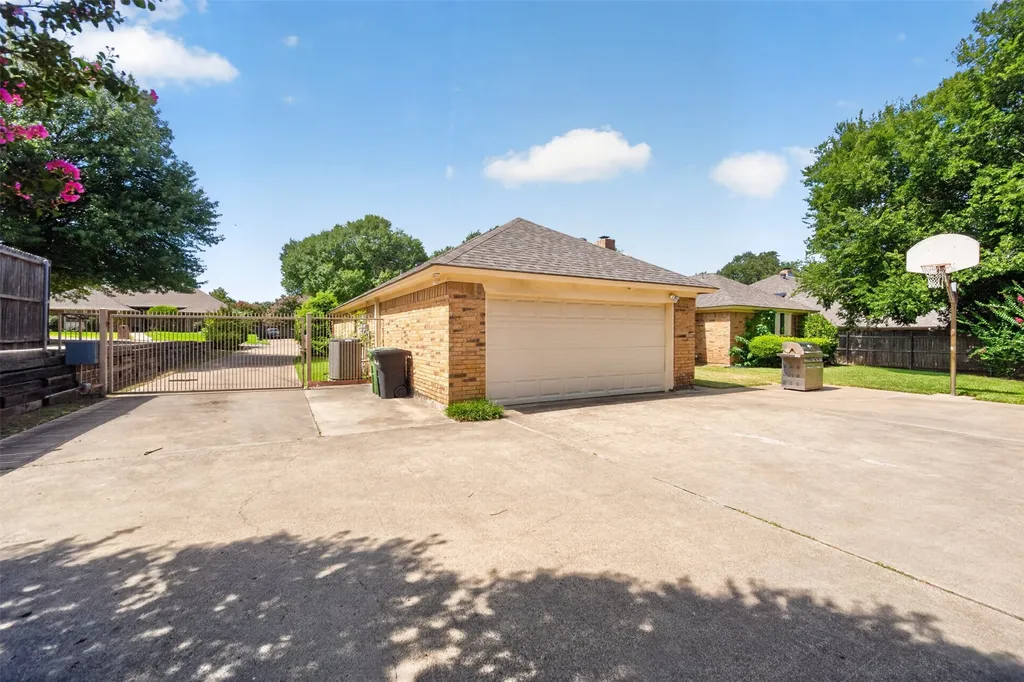 6621 Quail Ridge Drive North Richland Hills TX 76180