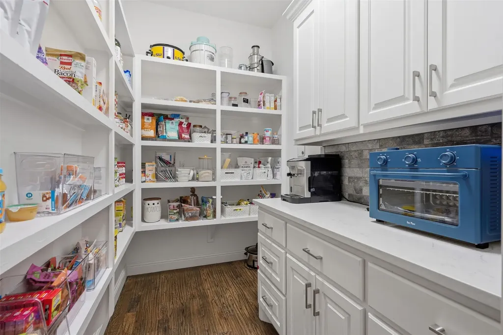 600 W Hill Drive Aledo TX 76008